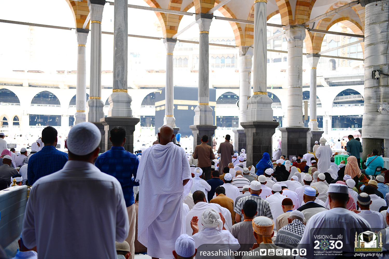 إمام الحرم المكي : استقامة القلب سببٌ لاستقامة الإيمان