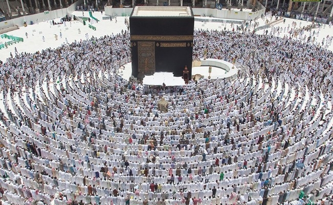 إمام الحرم المكي :البشارةُ والنذارة وظيفةُ الرسل وأتباعِهم إلى يوم القيامة