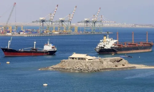  اليمن تبحث سبل تأمين الممرات البحرية من خطر المليشيات الحوثية الانقلابية 