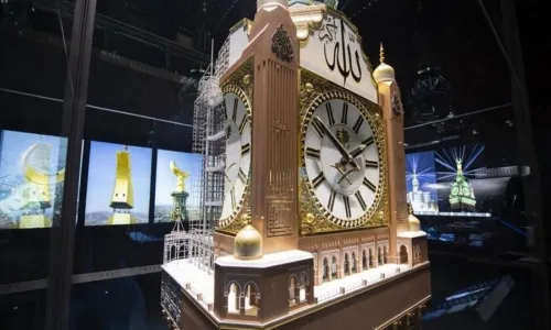 متحف برج الساعة في مكة يفتح أبوابه.. تعرف عليه